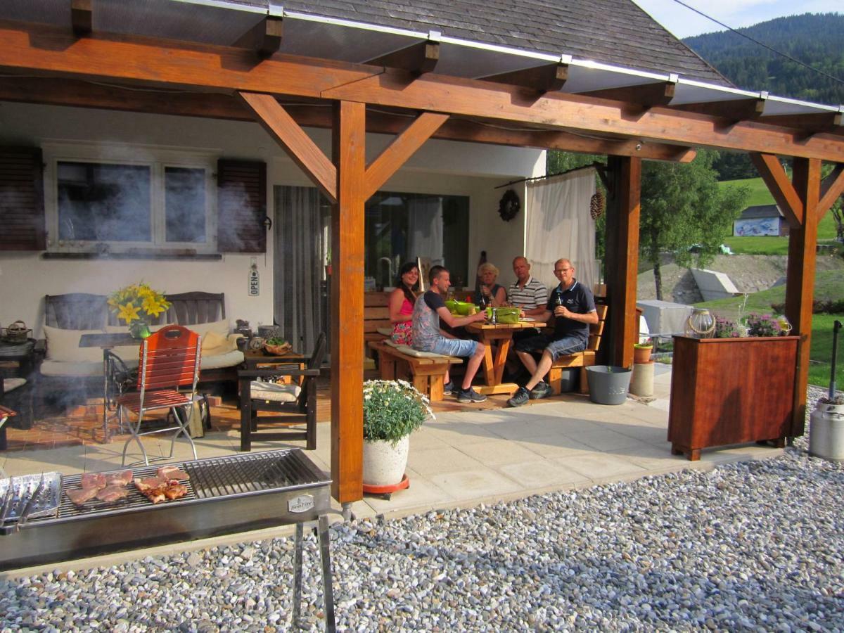 Studio Holunder Weißbriach Buitenkant foto